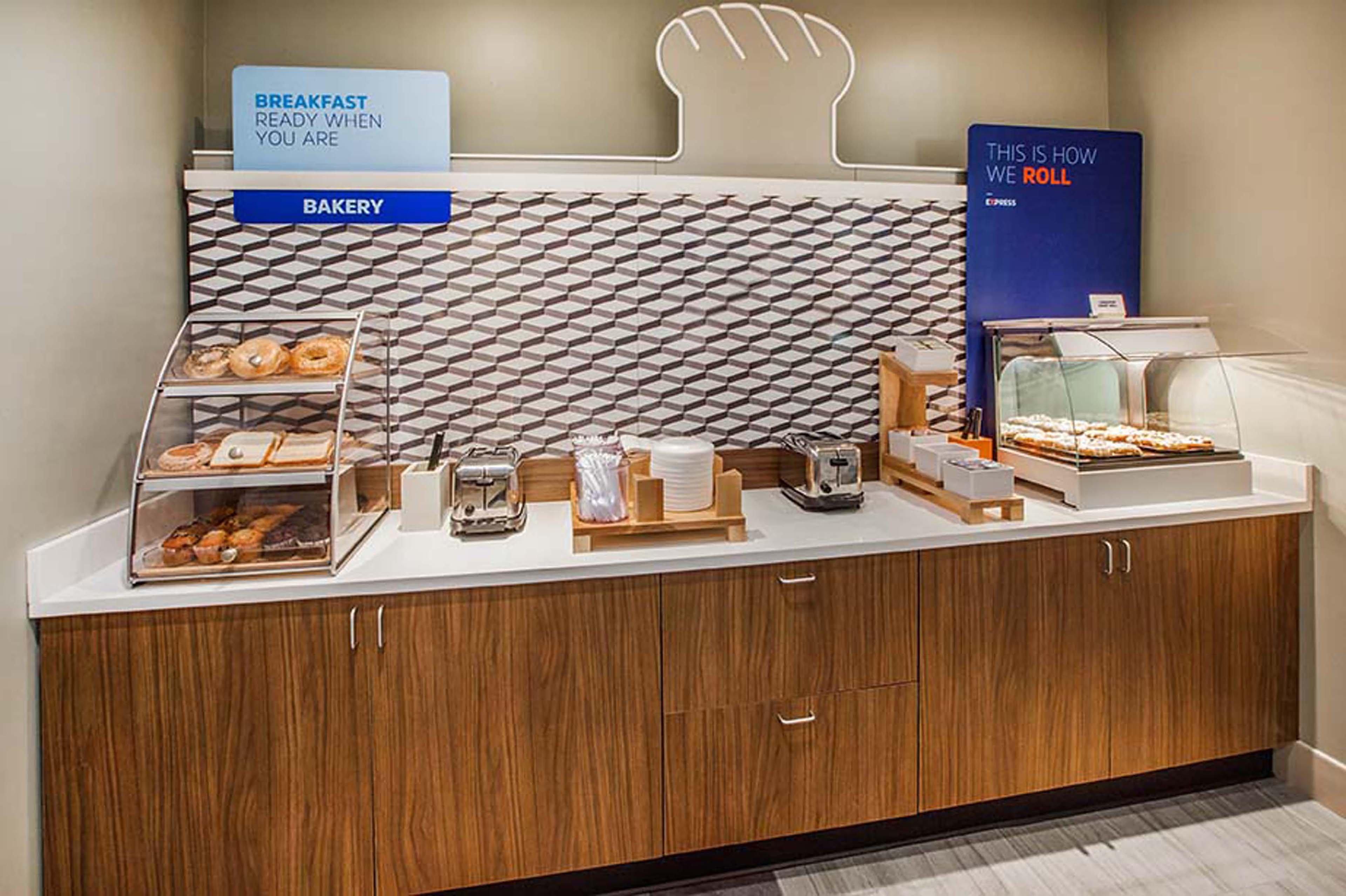 Holiday Inn Express Fullerton-Anaheim By Ihg Εξωτερικό φωτογραφία