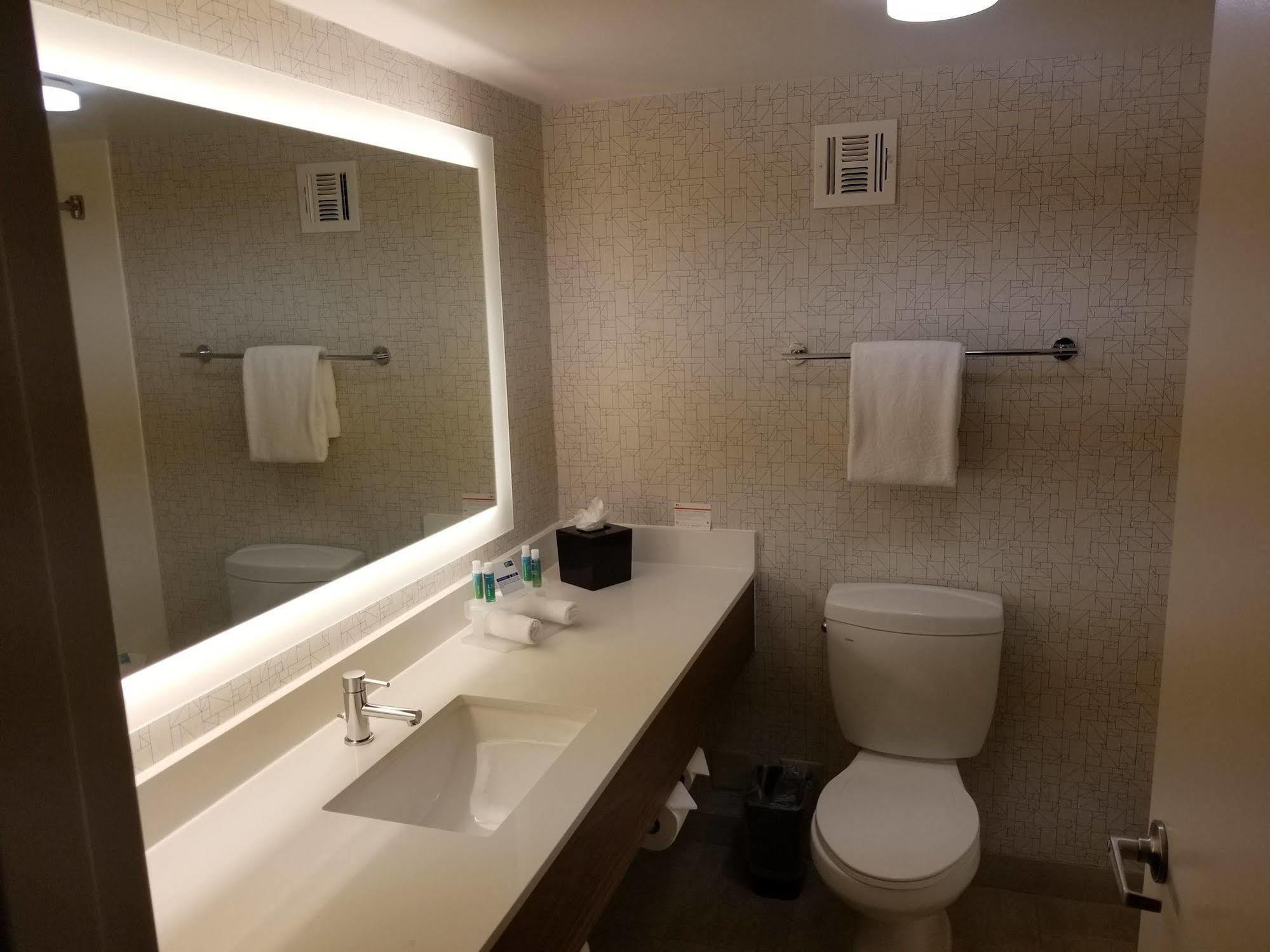 Holiday Inn Express Fullerton-Anaheim By Ihg Εξωτερικό φωτογραφία
