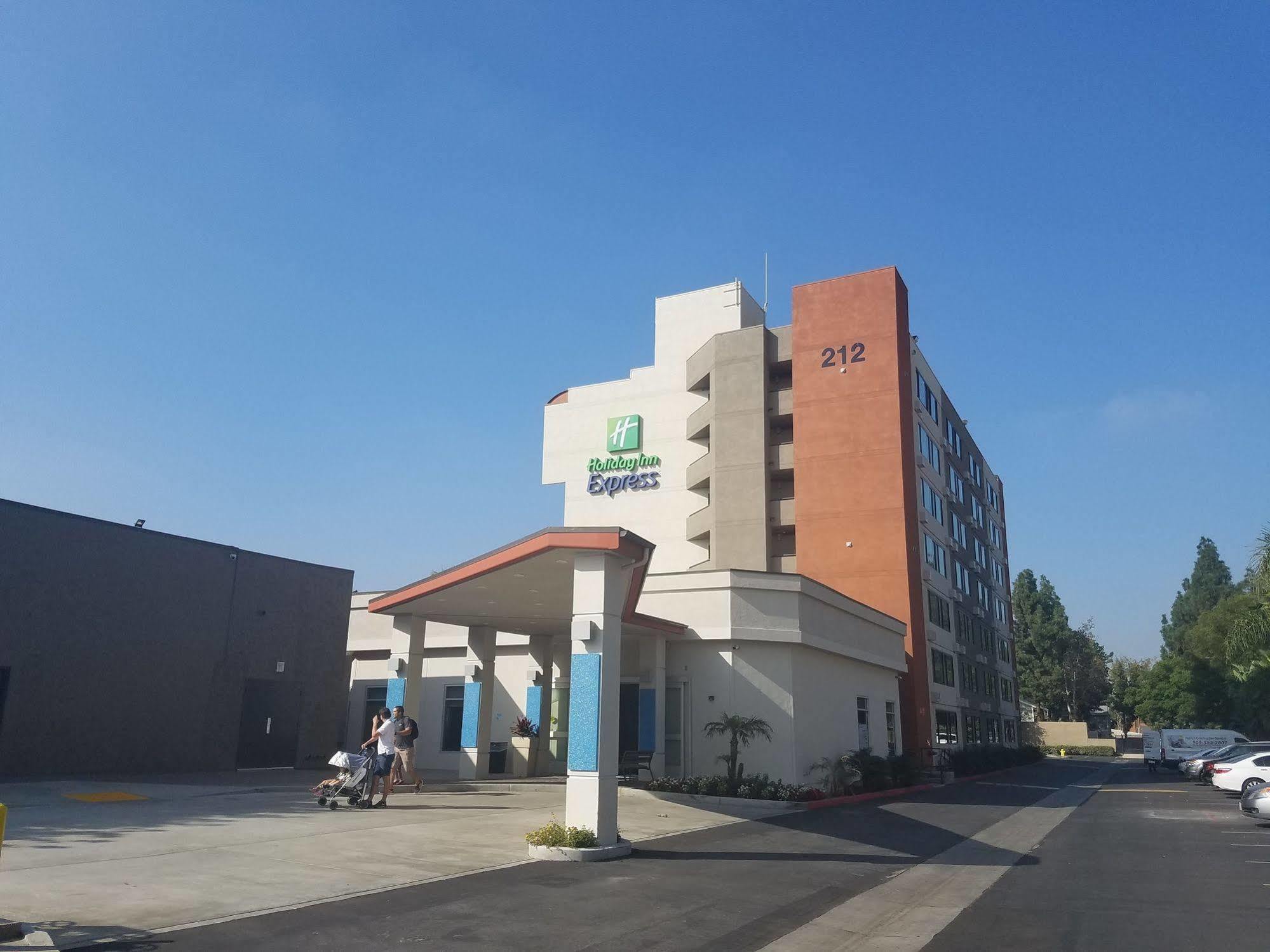Holiday Inn Express Fullerton-Anaheim By Ihg Εξωτερικό φωτογραφία