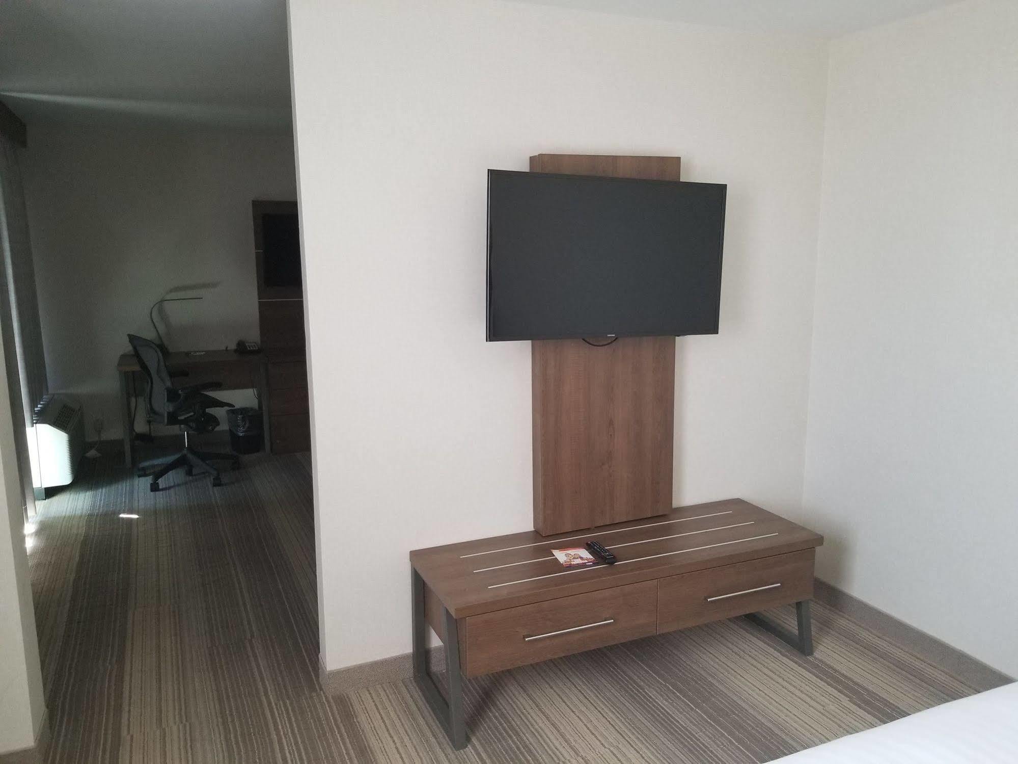 Holiday Inn Express Fullerton-Anaheim By Ihg Εξωτερικό φωτογραφία