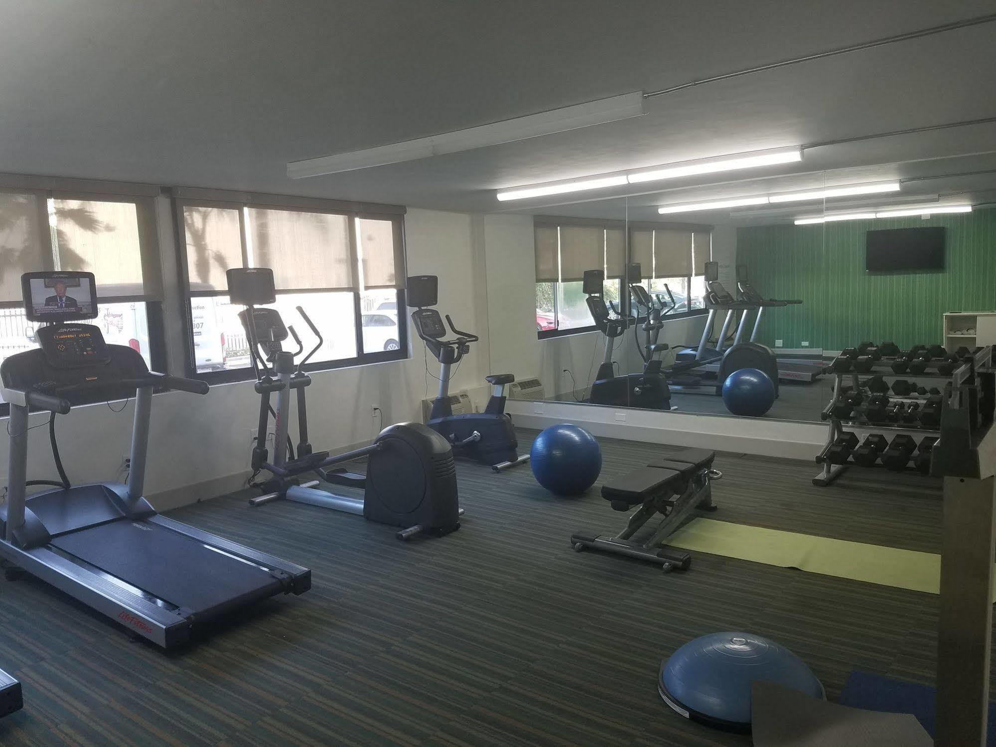 Holiday Inn Express Fullerton-Anaheim By Ihg Εξωτερικό φωτογραφία