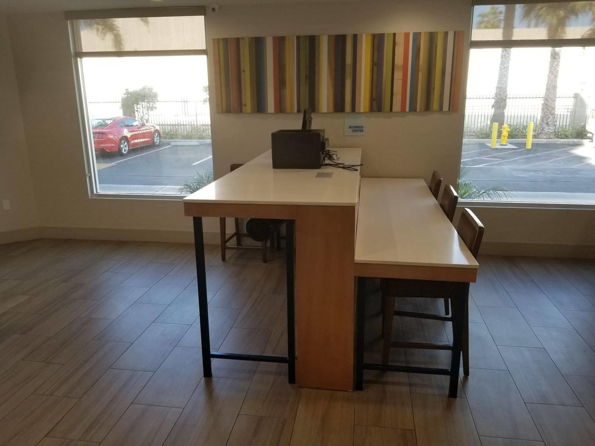 Holiday Inn Express Fullerton-Anaheim By Ihg Εξωτερικό φωτογραφία