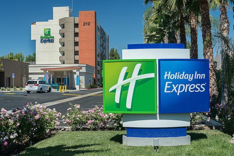 Holiday Inn Express Fullerton-Anaheim By Ihg Εξωτερικό φωτογραφία
